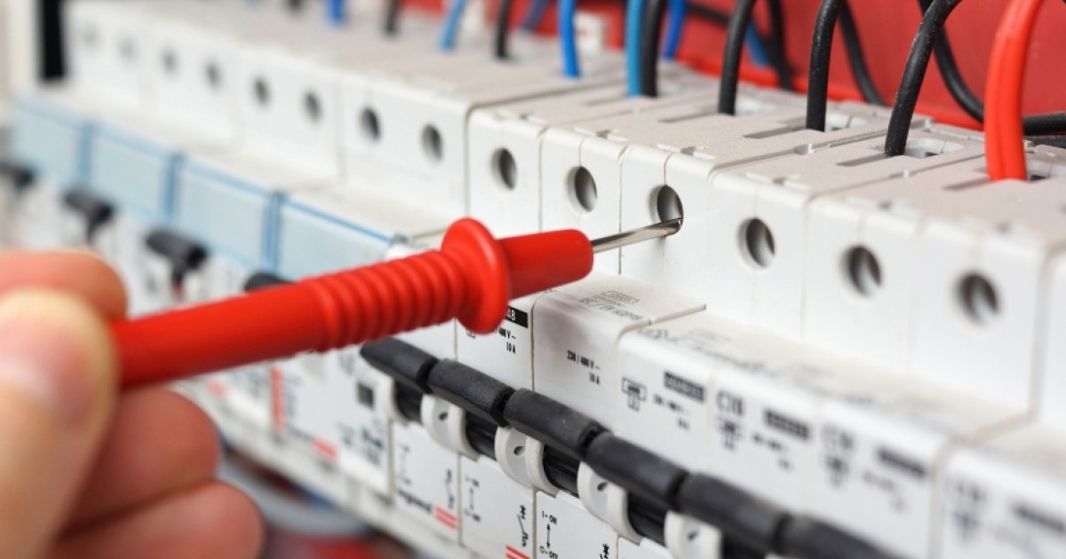 In Weert helpen de ervaren elektriciens van FB Services u graag met aanpassingen aan de groepenkast!